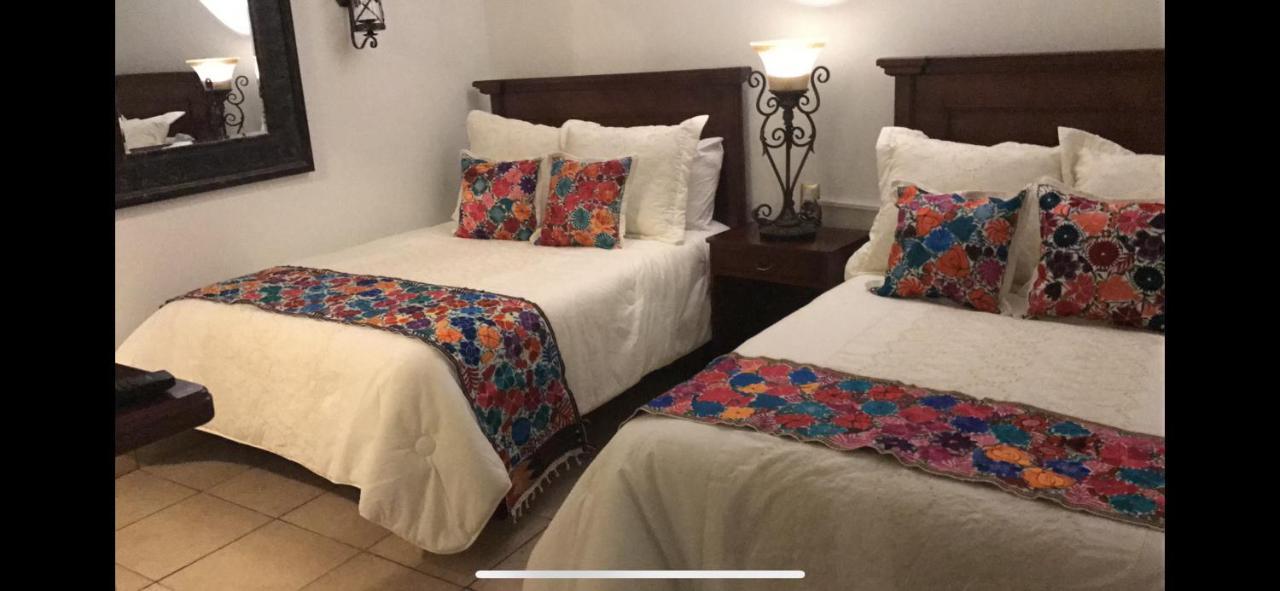 Del Centro Hotel 贝纳尔 外观 照片