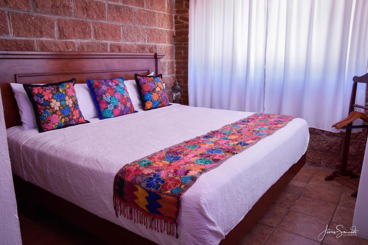 Del Centro Hotel 贝纳尔 外观 照片