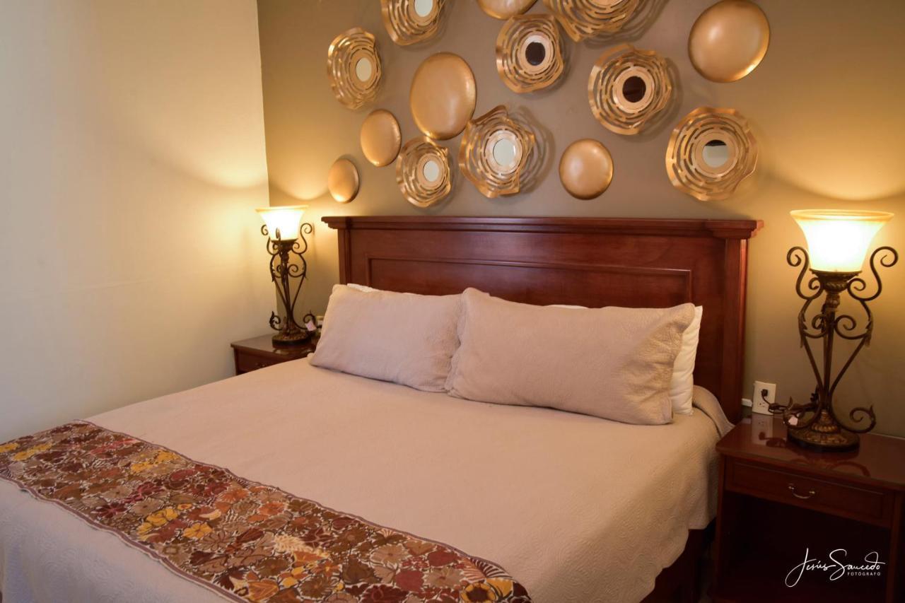 Del Centro Hotel 贝纳尔 外观 照片