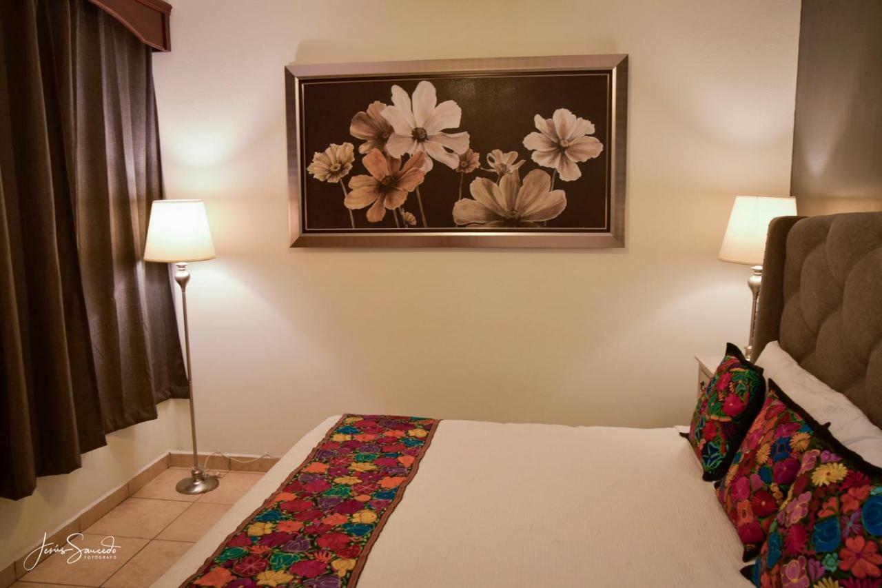Del Centro Hotel 贝纳尔 外观 照片
