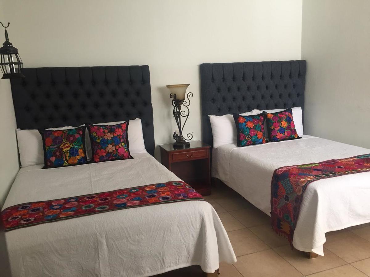 Del Centro Hotel 贝纳尔 外观 照片