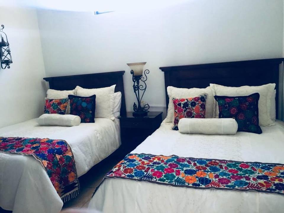 Del Centro Hotel 贝纳尔 外观 照片