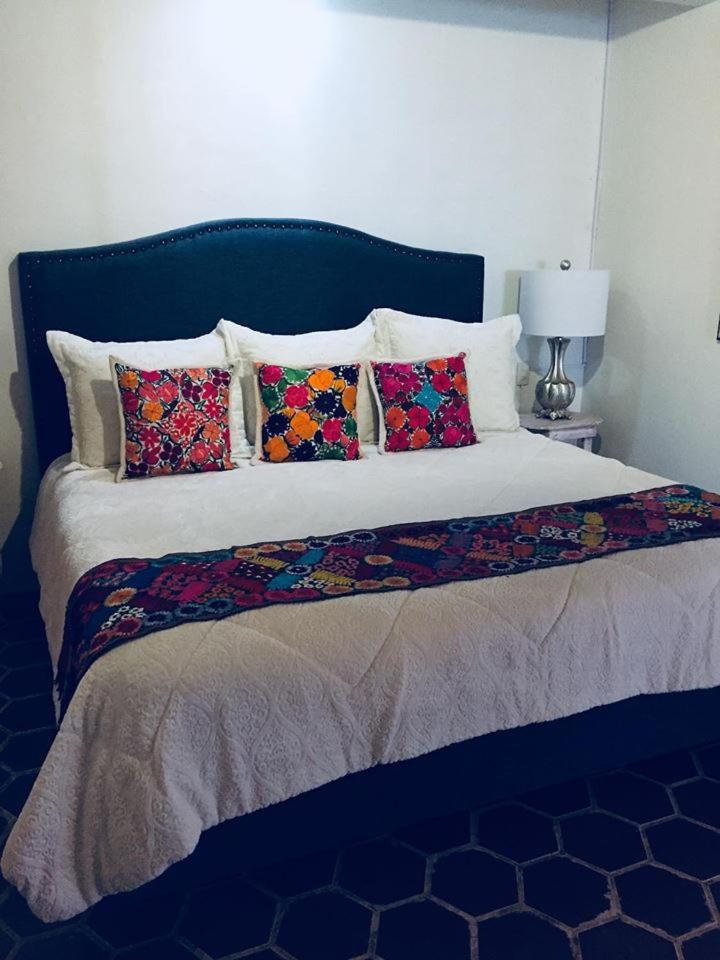 Del Centro Hotel 贝纳尔 外观 照片
