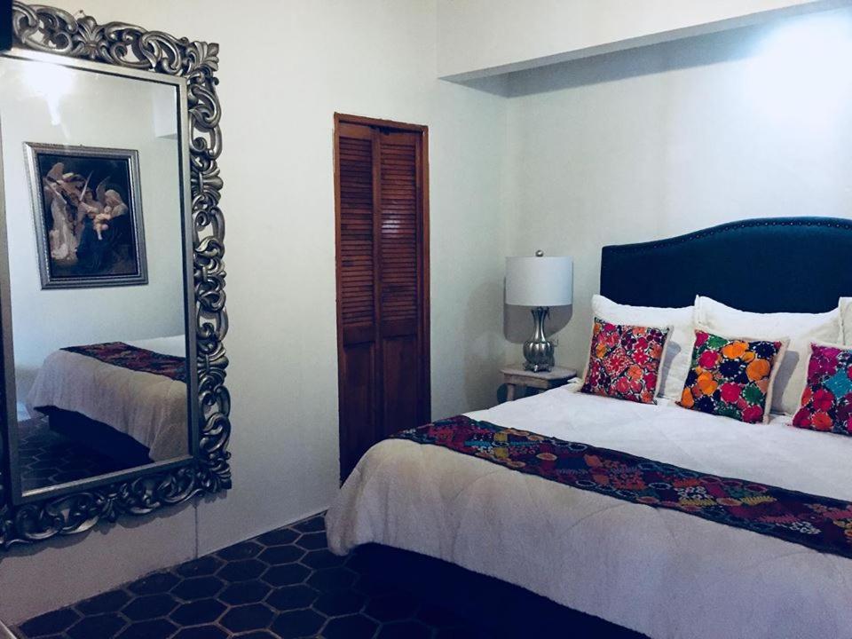 Del Centro Hotel 贝纳尔 外观 照片